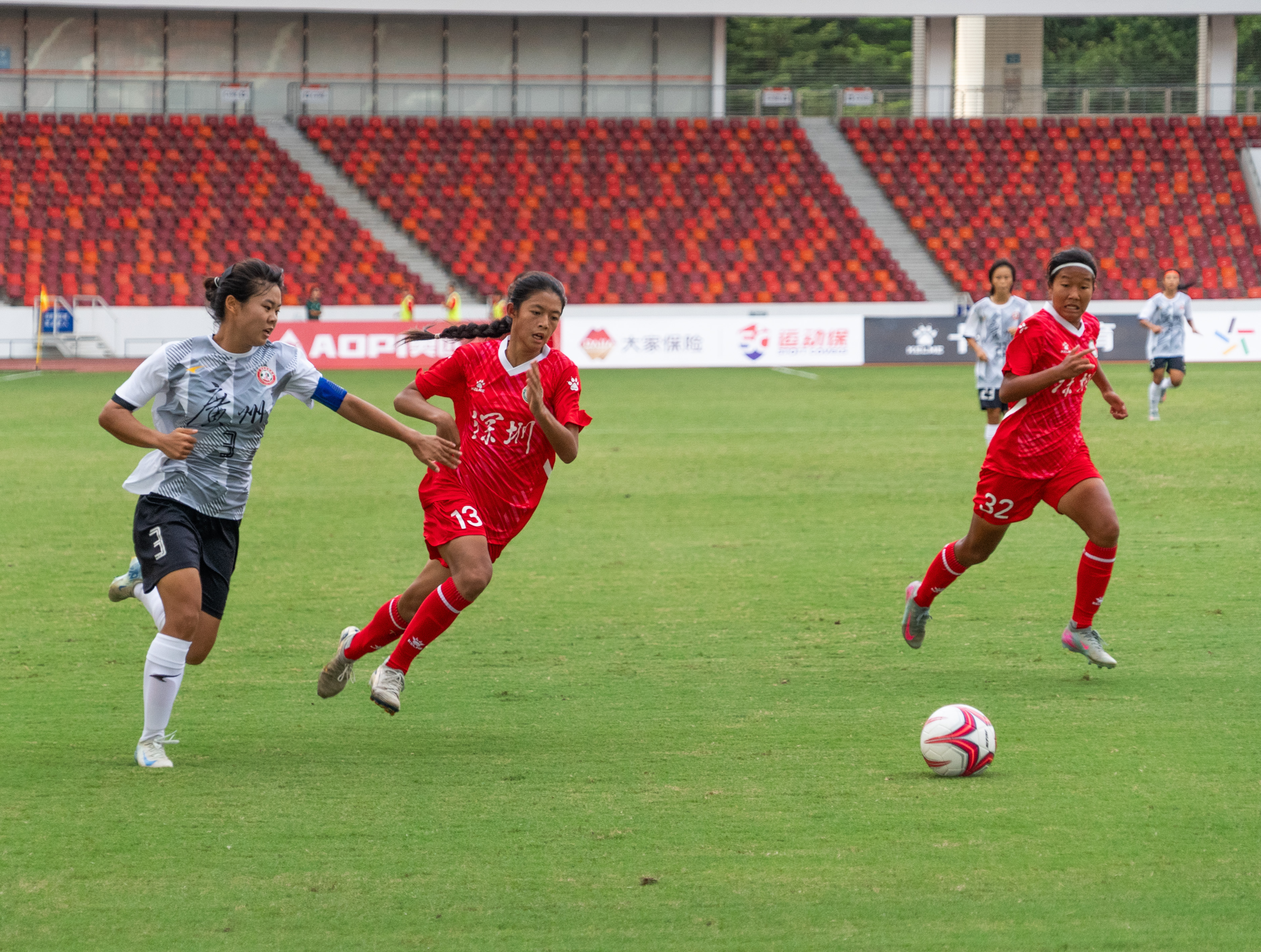 飒爽英姿!女足比赛全场彰显赛神风采 飒爽英姿!女足比赛全场彰显赛神风采